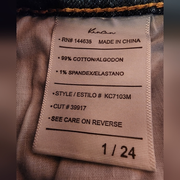 NWOT KanCan Distressed Sharkbite Skinny Jean - Picture 4 of 11